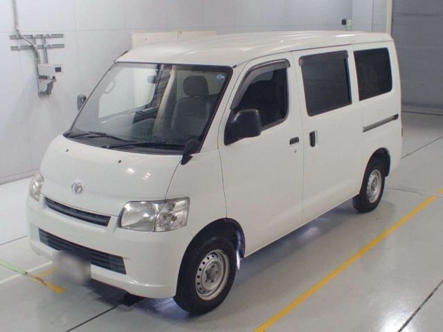 40131 Toyota Lite ace van S402M 2015 г. (CAA Chubu)